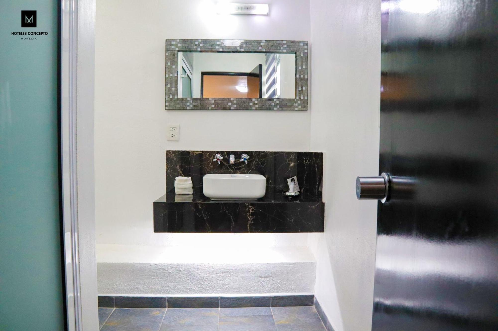 M Hoteles Concepto Morelia Luaran gambar